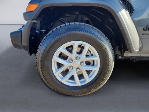 Used 2023 Jeep Wrangler Sport S image 14