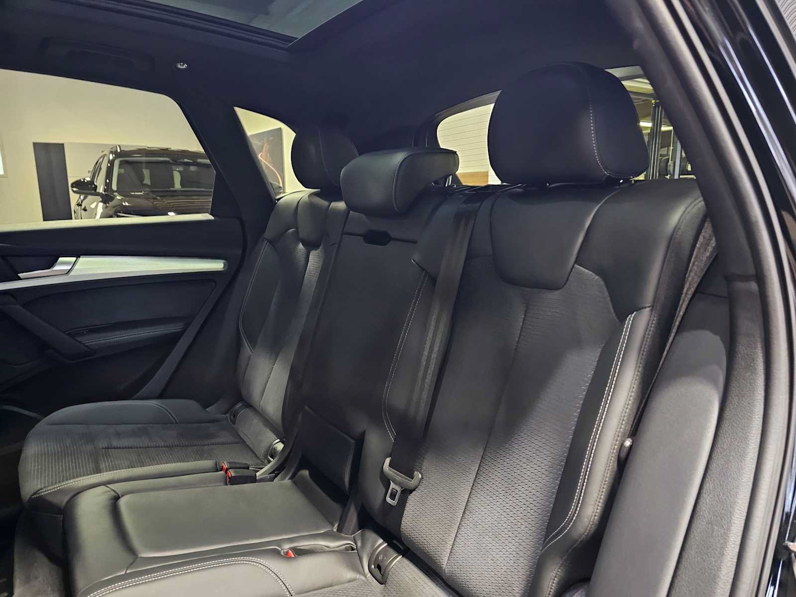 Used 2024 Audi Q5 e Premium Plus AWD/4WD image 19
