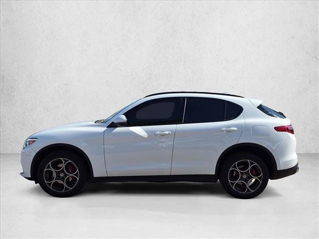 Used 2018 Alfa Romeo Stelvio Sport w/ Quick Order Package 22J Sport AWD/4WD image 9