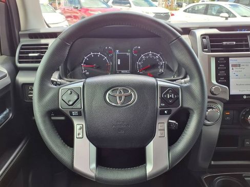 Used 2021 Toyota 4Runner SR5 Premium w/ Moonroof Package RWD image 34