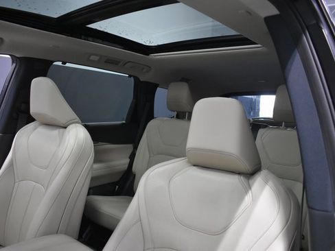 Used 2025 INFINITI QX60 Luxe image 17