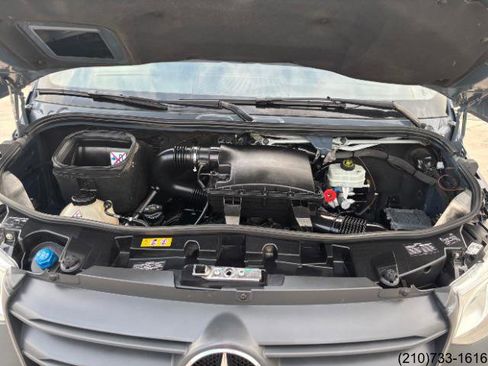 Used 2019 Mercedes-Benz Sprinter 144 image 10