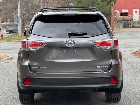 Used 2016 Toyota Highlander XLE w/ Protection Package #3 image 4