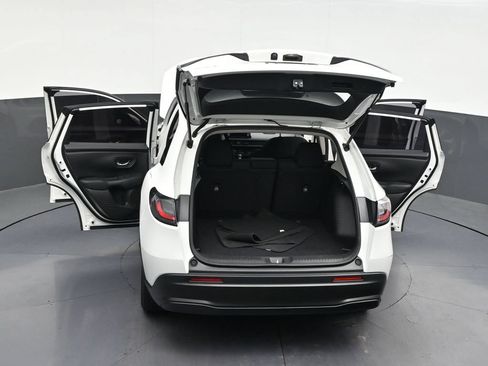 Used 2023 Honda HR-V LX image 36