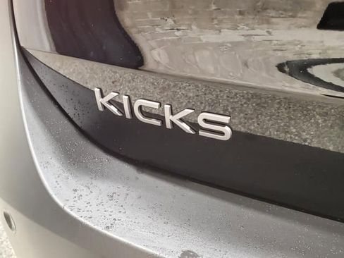 Used 2025 Nissan Kicks SR image 6