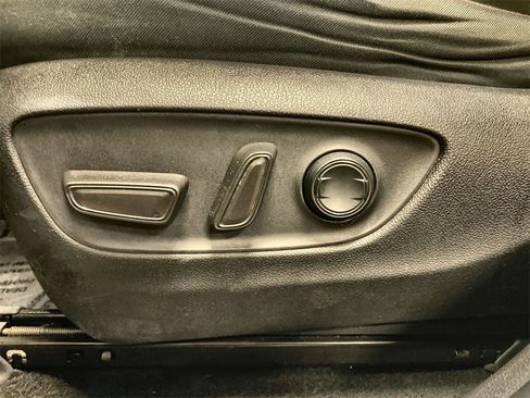 Used 2021 Toyota RAV4 XLE image 6