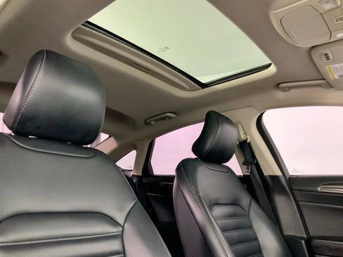 Used 2019 Ford Fusion SEL FWD image 5