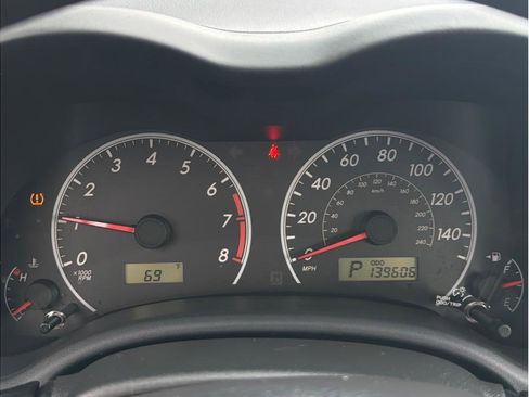 Used 2013 Toyota Corolla LE image 16