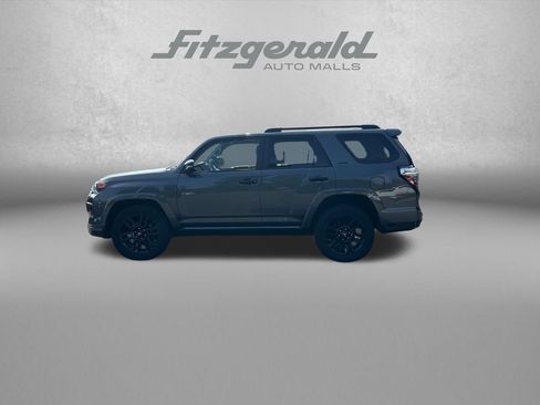 Used 2019 Toyota 4Runner Limited AWD/4WD image 5