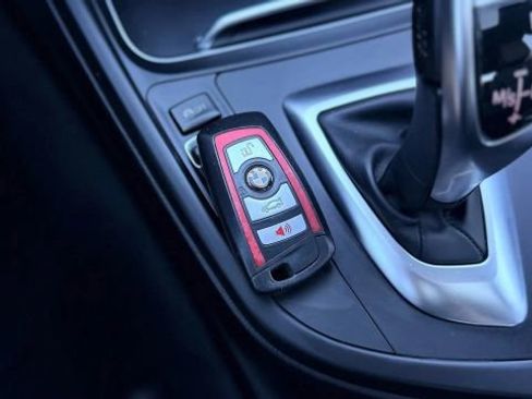 Used 2018 BMW 330i xDrive Sedan w/ Convenience Package image 47