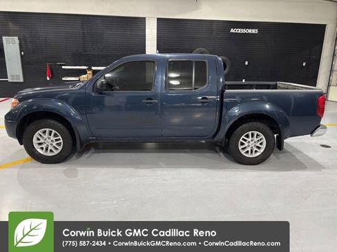 Used 2019 Nissan Frontier SV AWD/4WD image 3