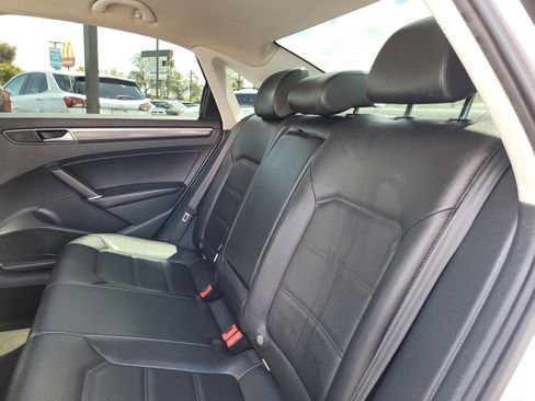 Used 2018 Volkswagen Passat 2.0T S FWD image 12