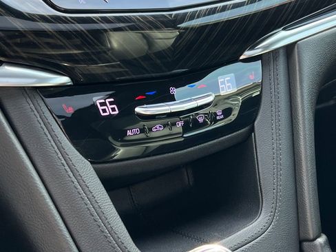 Used 2020 Cadillac XT6 Premium Luxury image 45