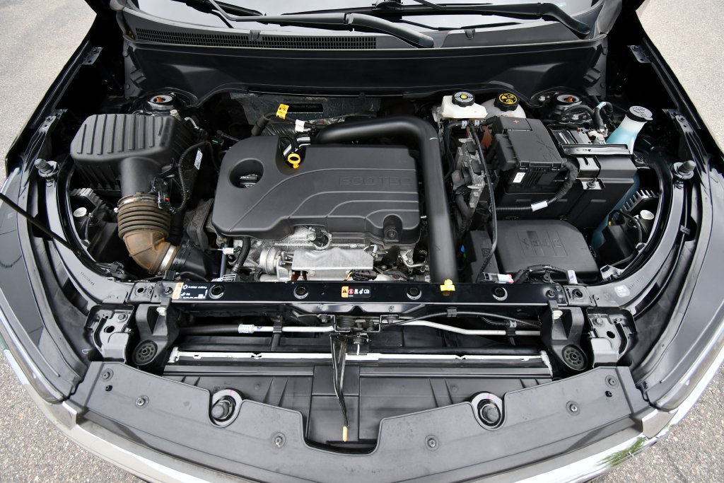 Used 2023 Chevrolet Equinox LT AWD/4WD image 13