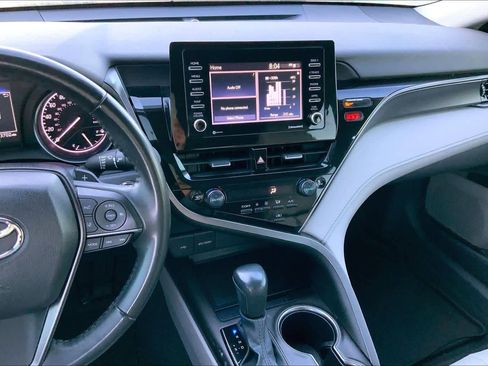 Used 2023 Toyota Camry SE image 7