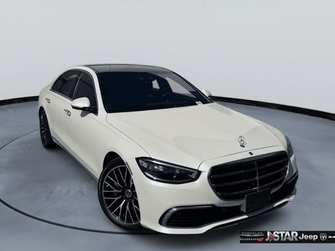 Used 2022 Mercedes-Benz S 500 4MATIC image 3