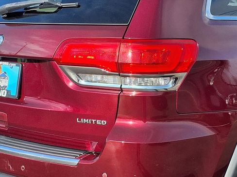 Used 2017 Jeep Grand Cherokee Limited image 26