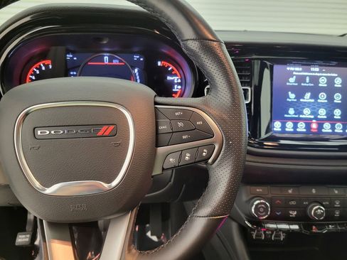 Used 2024 Dodge Durango SXT w/ SXT Blacktop Group image 5