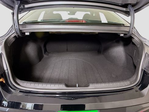 Used 2025 Hyundai Elantra SEL image 35