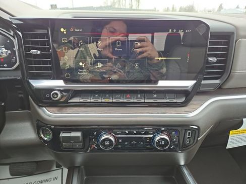 New 2026 GMC Sierra 1500 SLT image 24