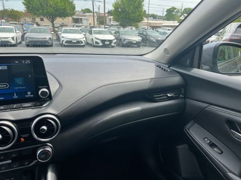 Used 2025 Nissan Sentra SV image 30