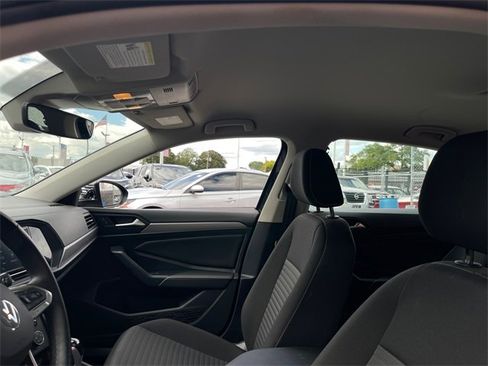 Used 2024 Volkswagen Jetta S image 10