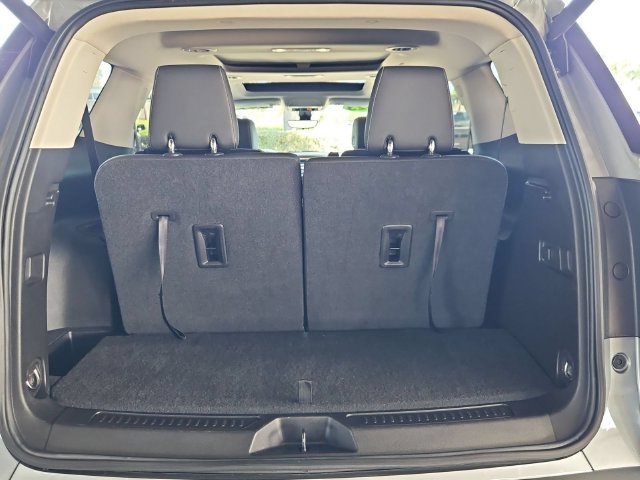 Certified 2023 GMC Acadia Denali w/ Denali Ultimate Package FWD image 27