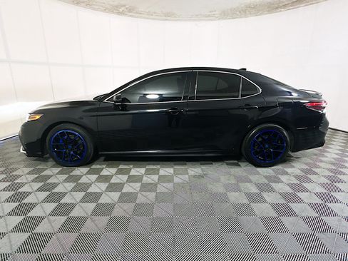Used 2024 Toyota Camry XSE FWD image 6