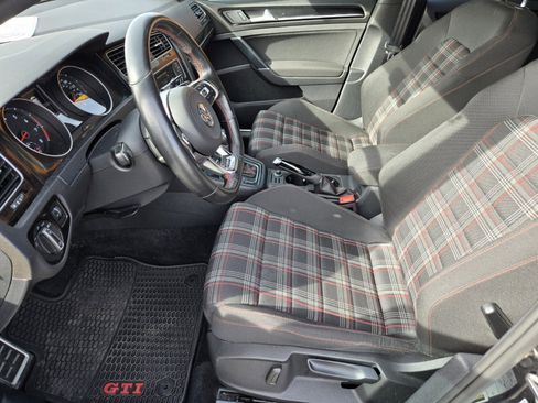 Used 2017 Volkswagen GTI Autobahn image 7