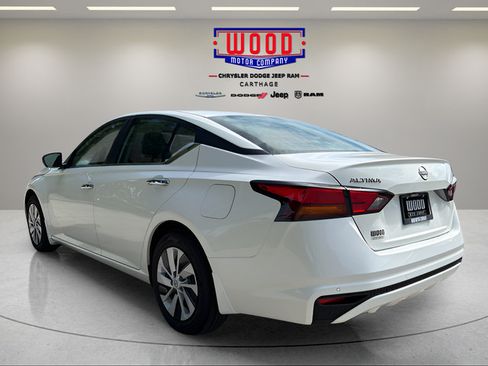 Used 2025 Nissan Altima 2.5 S FWD image 4
