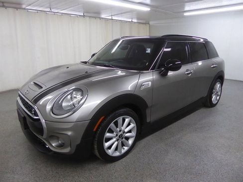Used 2016 MINI Cooper Clubman S image 3
