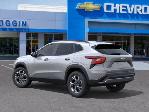 New 2026 Chevrolet Trax LT FWD image 3