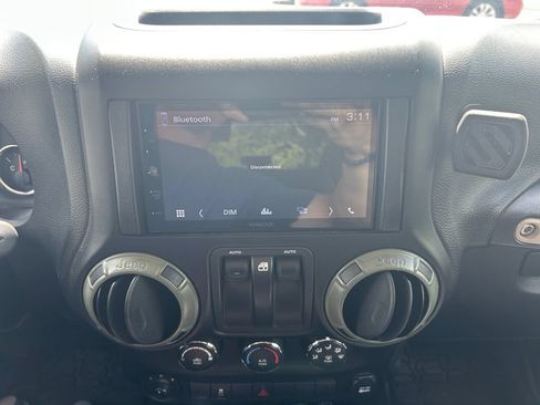 Used 2016 Jeep Wrangler Sport AWD/4WD image 20