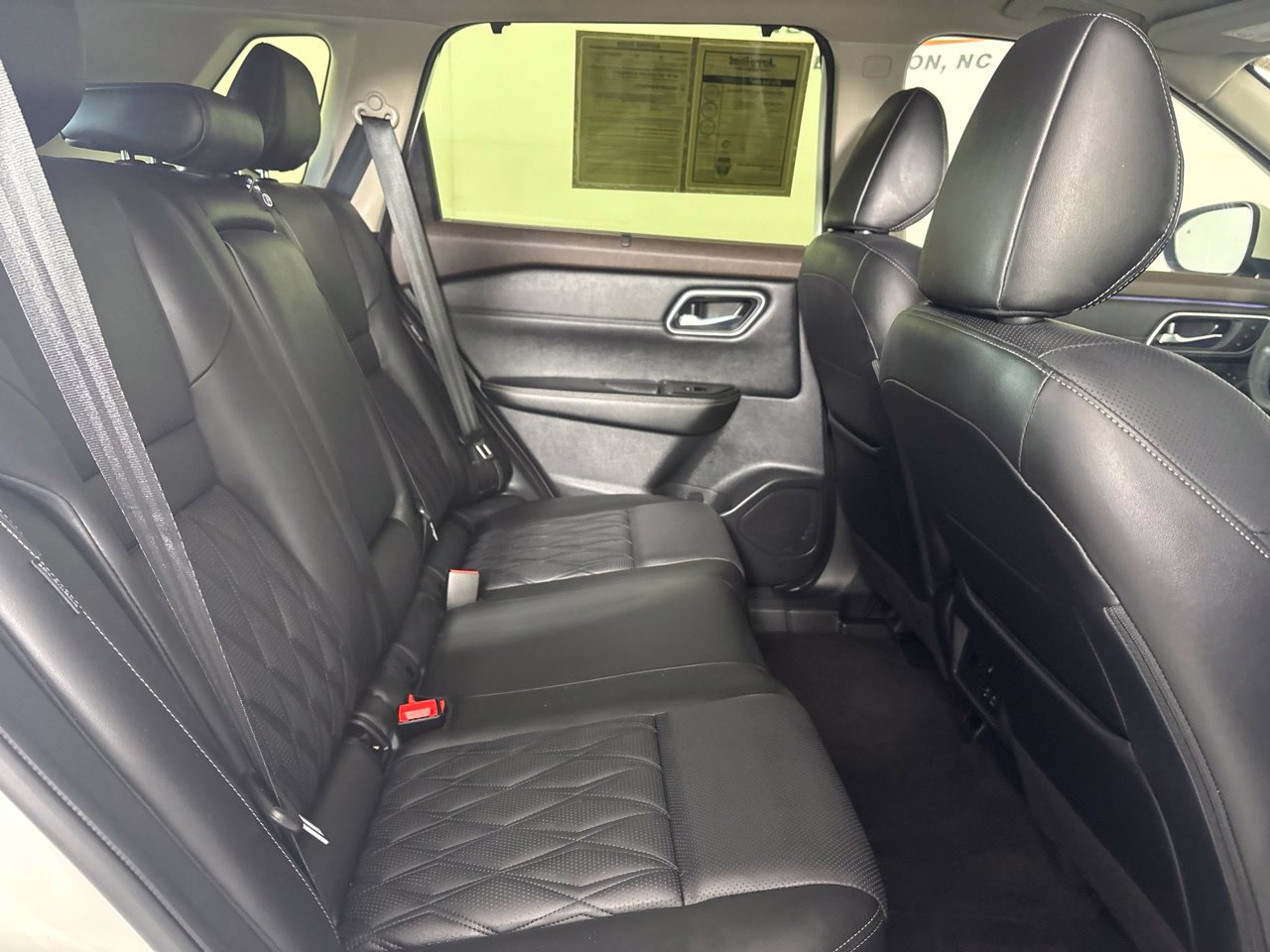 Used 2023 Nissan Rogue Platinum w/ Platinum Premium Package FWD image 30