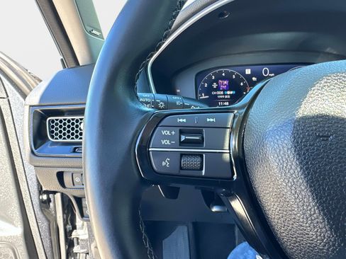 Used 2023 Honda Civic Touring image 29