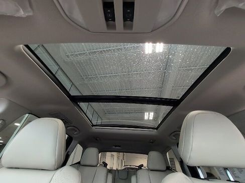 New 2026 Subaru Ascent Limited image 18