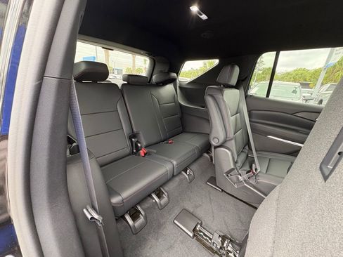 New 2026 Chevrolet Traverse Z71 w/ Enhanced Driving Package AWD/4WD image 21