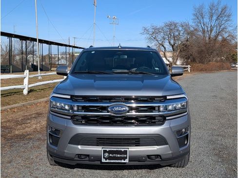 Used 2023 Ford Expedition Max Limited image 2