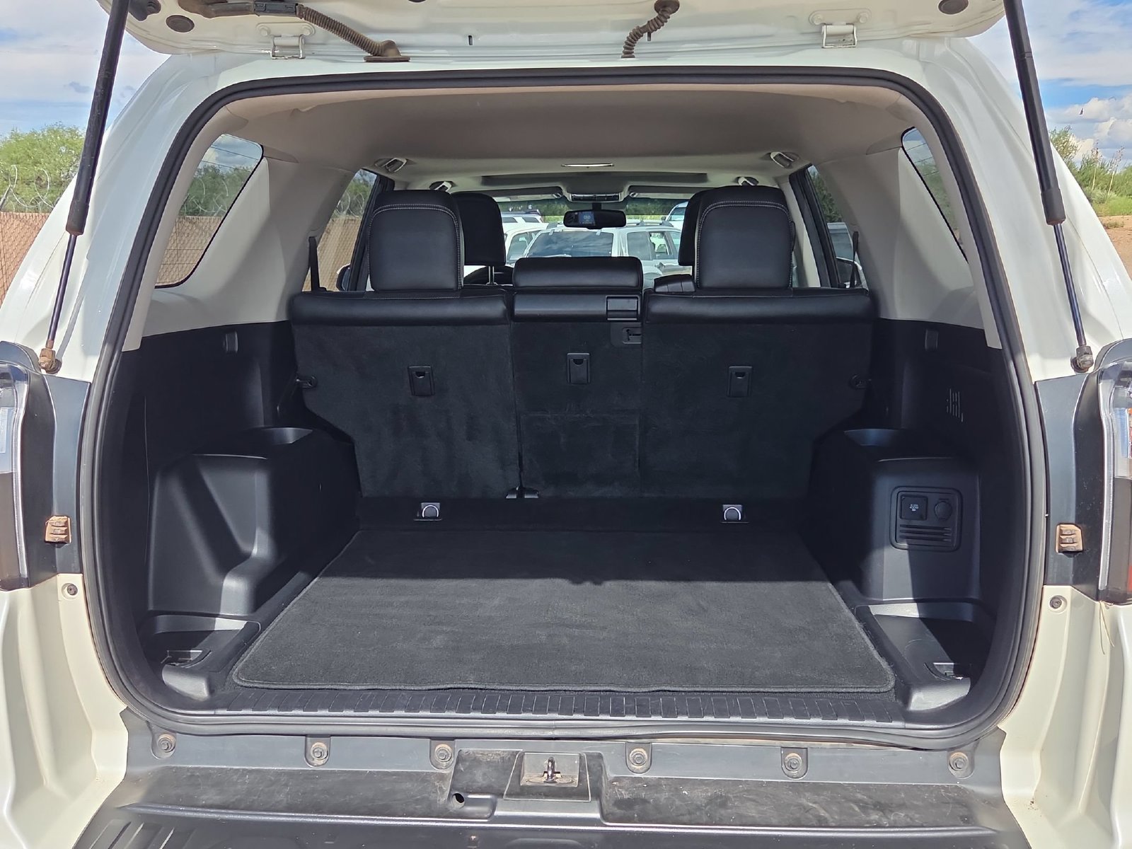 Used 2014 Toyota 4Runner 4WD image 6