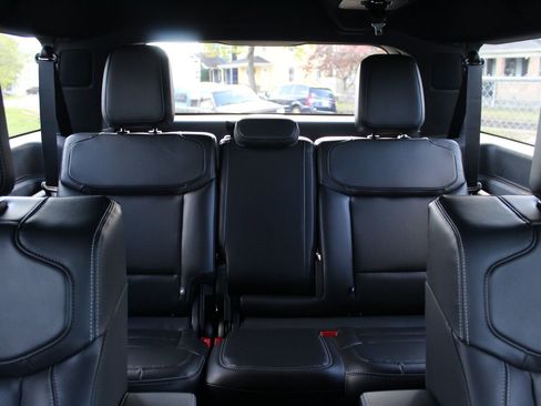 New 2025 Ford Expedition Max Platinum w/ Stealth Performance Package image 15