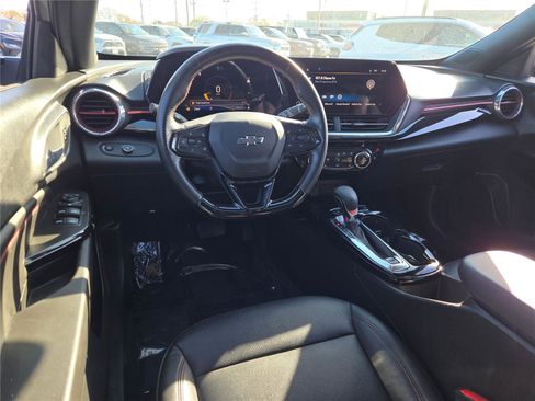 Used 2024 Chevrolet Trax RS w/ Sunroof Package image 20