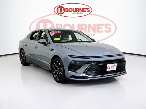 Used 2025 Hyundai Sonata SEL FWD image 1