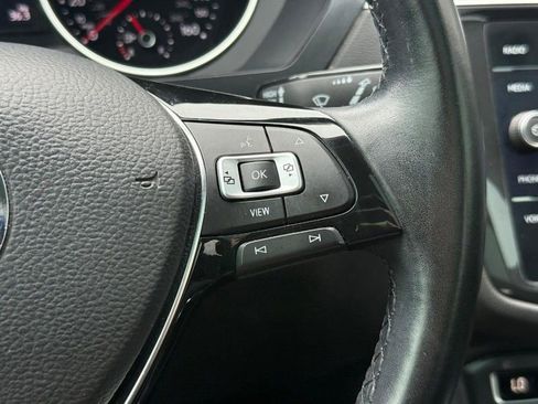 Used 2019 Volkswagen Tiguan SE w/ Panoramic Sunroof Package image 21
