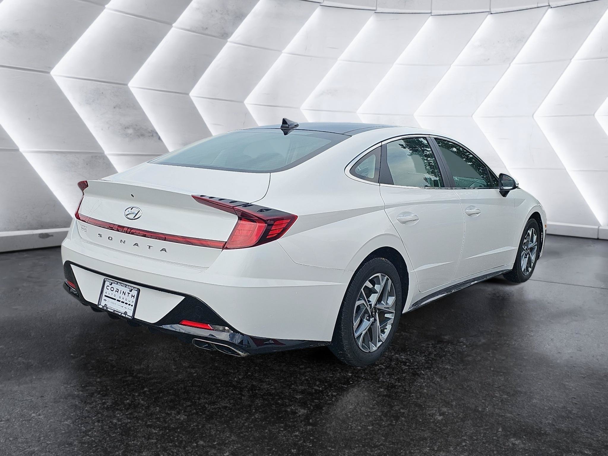 Used 2022 Hyundai Sonata SEL w/ Convenience Package FWD image 7