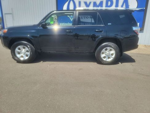 Used 2018 Toyota 4Runner SR5 Premium AWD/4WD image 31