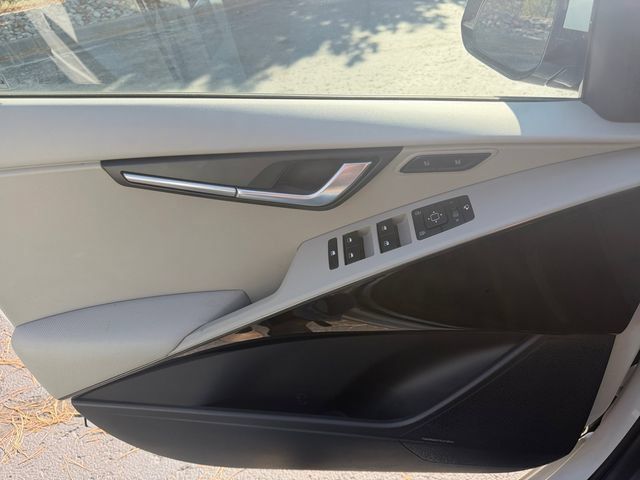 Used 2023 Kia Niro Wave w/ Wave Preserve Package FWD image 13