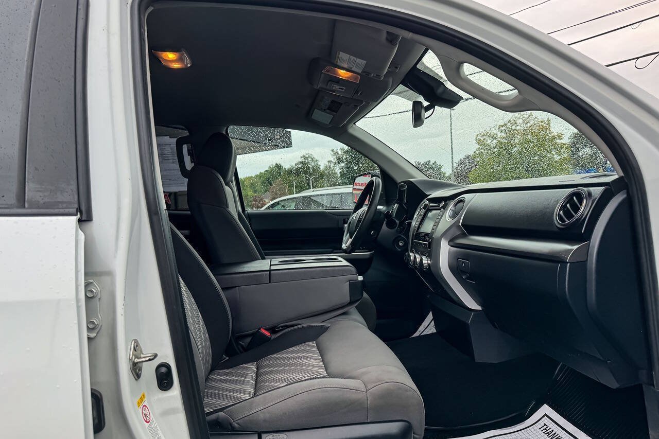 Used 2019 Toyota Tundra SR5 AWD/4WD image 13