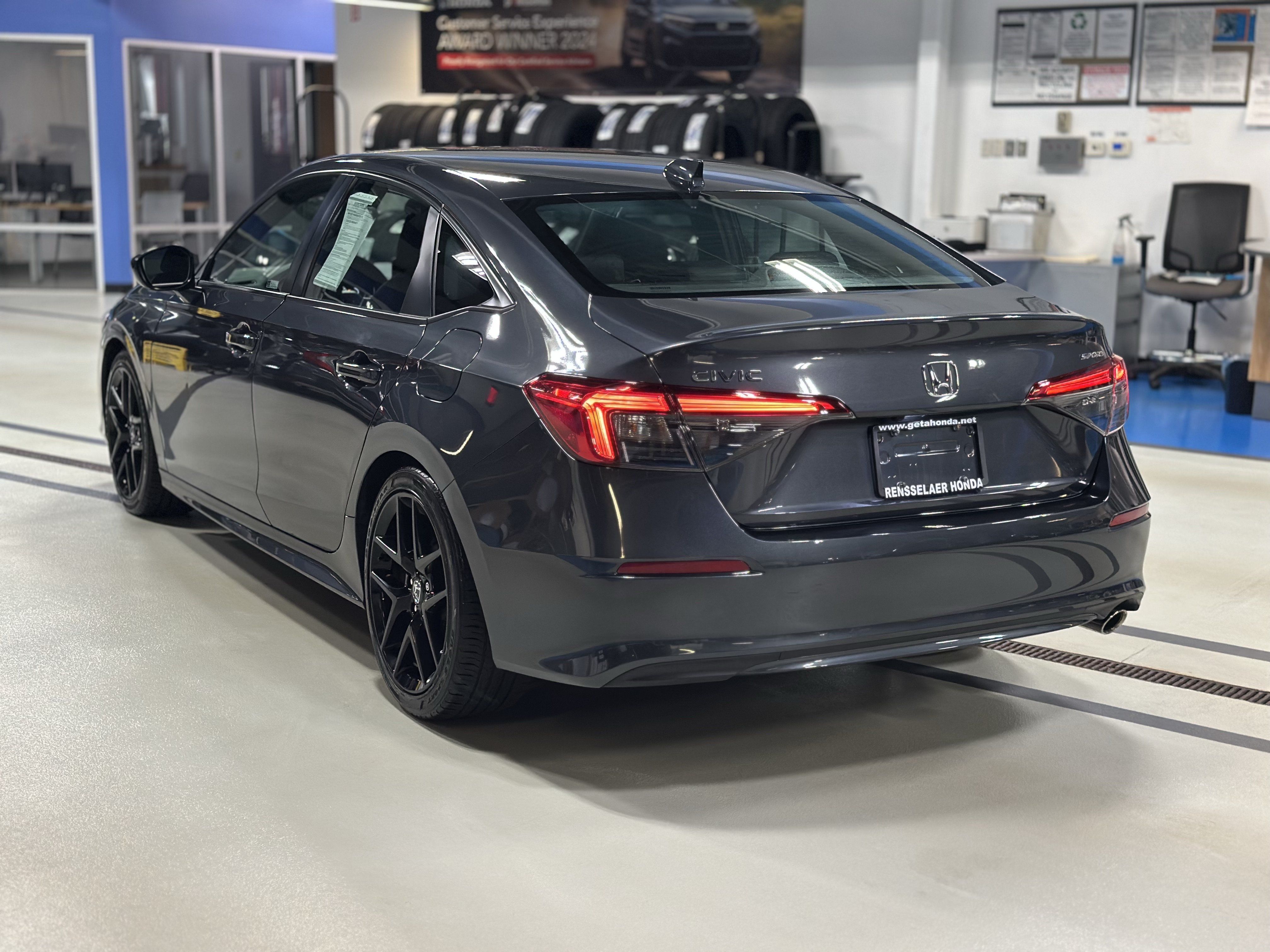 Used 2024 Honda Civic Sport image 8