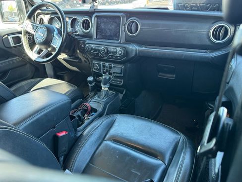 Used 2020 Jeep Wrangler Unlimited Sahara image 19