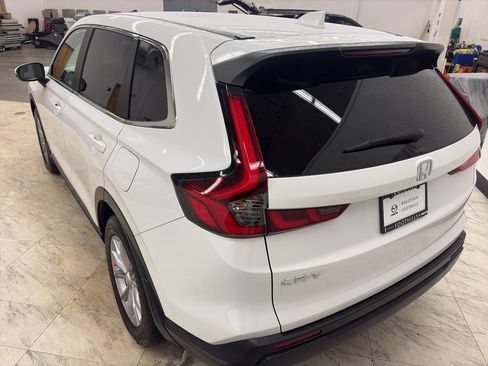 Used 2024 Honda CR-V EX image 5